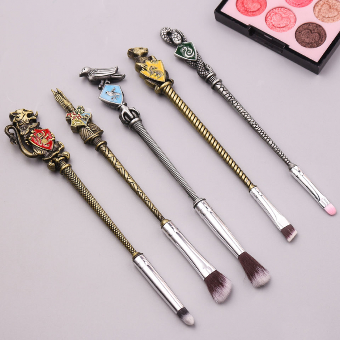 Set 5 pensule pentru machiaj anime tematice, gold [3]