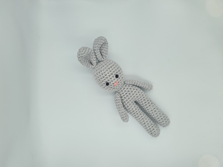 Iepuras crosetat handmade pentru bebelusi [3]