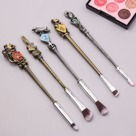 Set 5 pensule pentru machiaj anime tematice, gold [2]