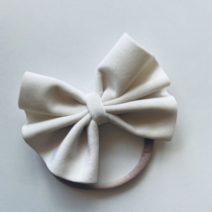 Gloria Ivory Couture Bow [1]