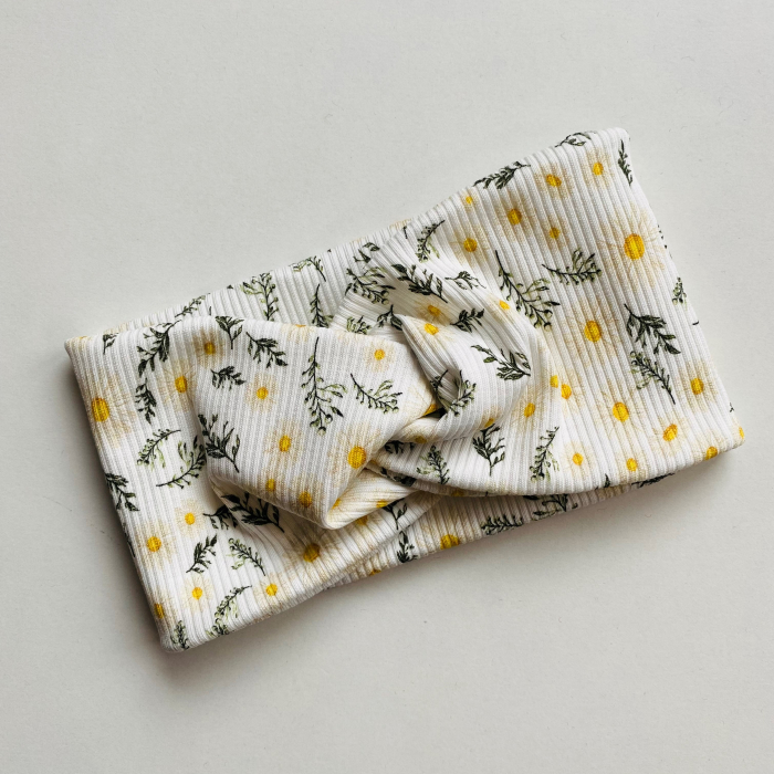 Lily Chamomile Bow [1]