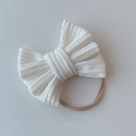 Karo White Bow [1]