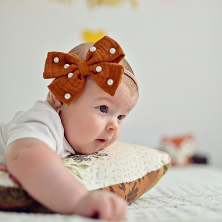 Lina Cognac Bow & Pearls [2]