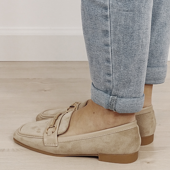 Mocasini bej de tip loafers 9736 01 [3]