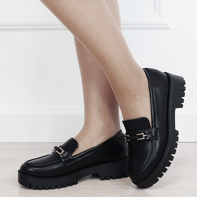 Mocasini damă negri tip loafers cu cataramă aurie 2870 04 [2]