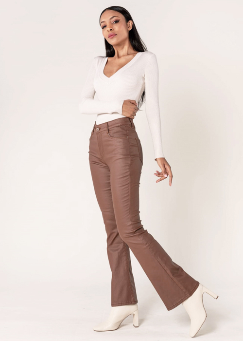 Pantaloni evazati din piele ecologica Maro mat LP302 M9 [1]