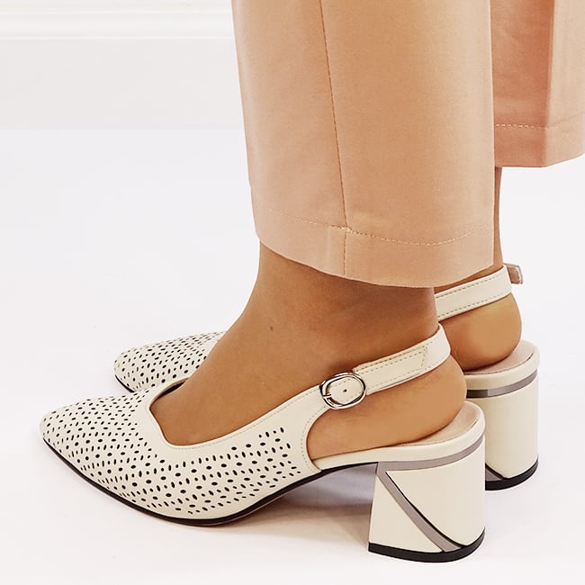 Pantofi crem perforati din piele naturala BY6885-3 01 [3]