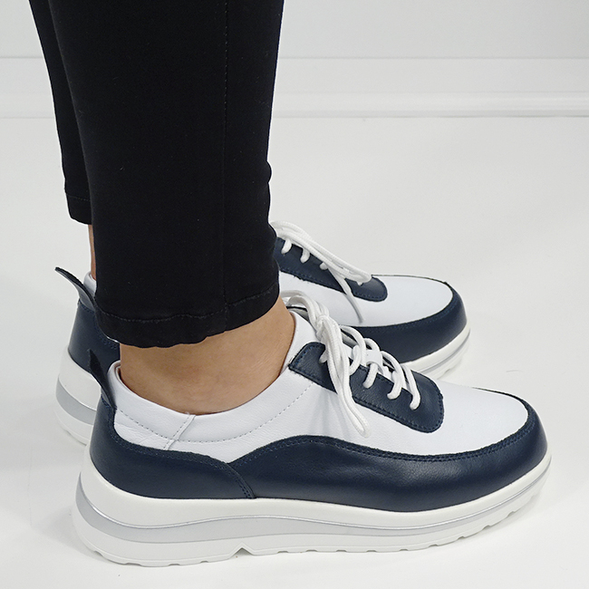 Sneakers albi/bleumarin inchis din piele naturala 5090 M6 [5]