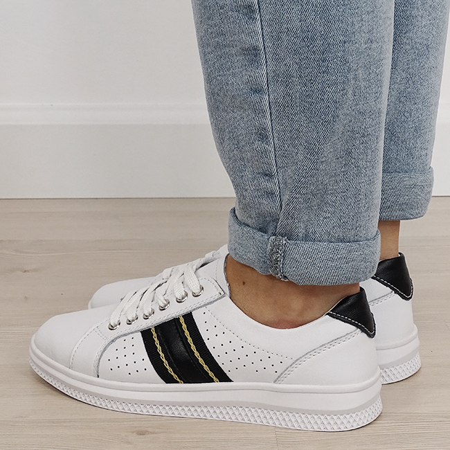 Sneakersi albi cu detalii negre din piele naturala 5088 M7 [3]