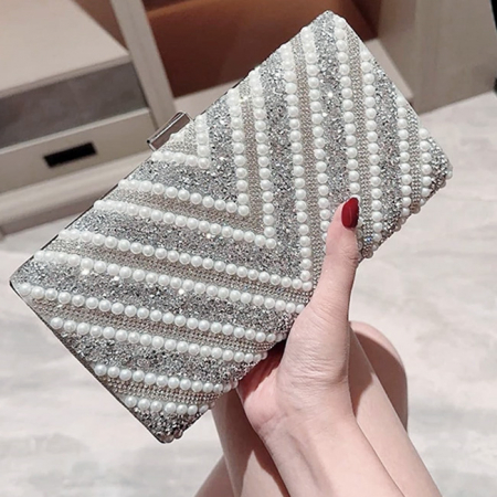 Noutati - Clutch elegant auriu decorat cu pietre