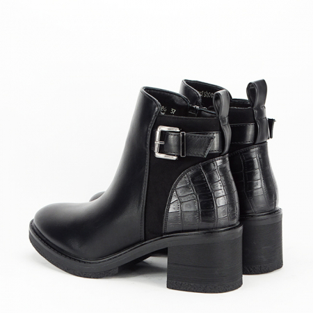 Ghete negre cu talpa groasa 5686 112 [2]