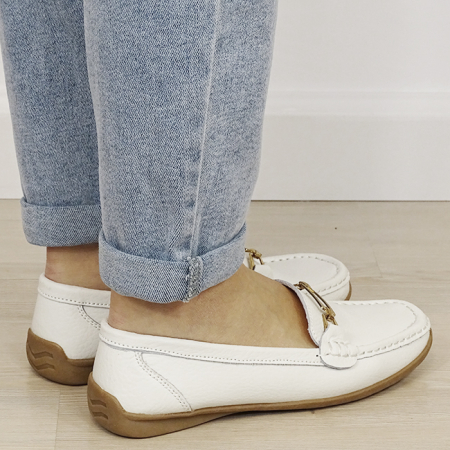 Mocasini albi de tip loafers din piele naturala 0511 01 [4]