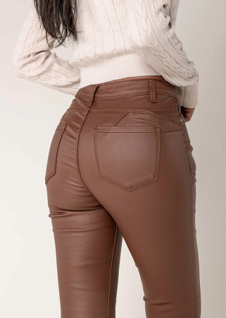 Pantaloni skinny din piele ecologica Maro mat LC001-2 M9 [5]