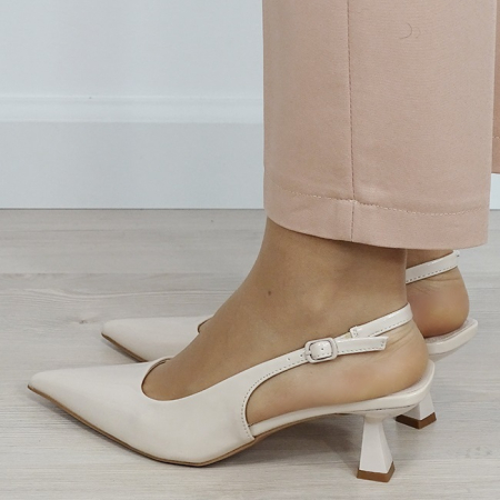 Pantofi bej de lac cu toc mic 5552 01 [2]