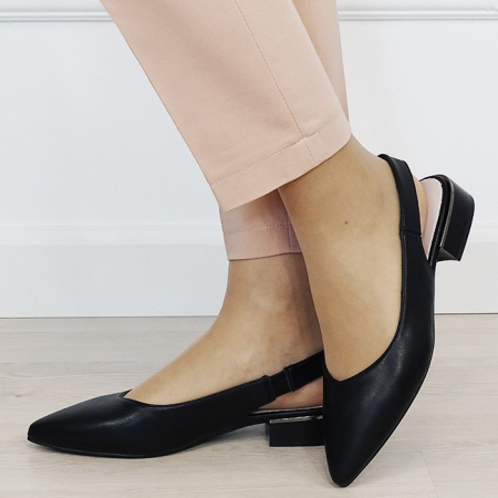 Pantofi negri decupati din piele naturala BY6943-1 03 [1]