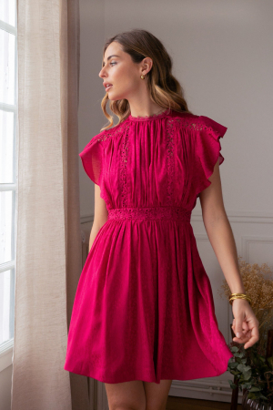 Imbracaminte - Rochie magenta scurta cu insertii de dantela 3765D M8