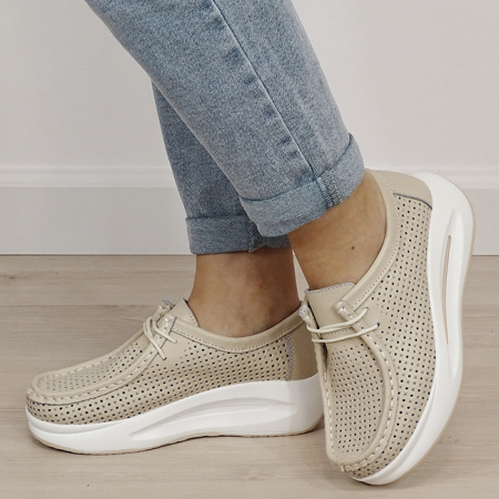 Pantofi - Sneakersi bej perforati din piele naturala 5129 M4