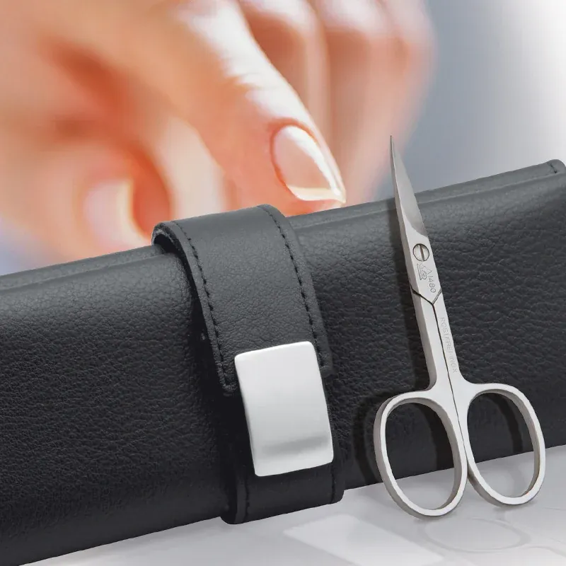 Ce instrumente trebuie sa contina o trusa de manichiura