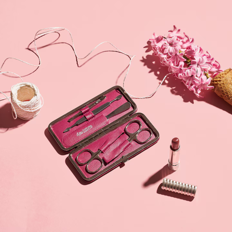 Cum alegi trusa de manichiura