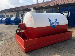 Rezervor suprateran 9000 litri cu pompa Cube 56 - alb-rosu [1]