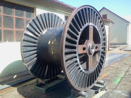 Tamburi metalici si bobine pentru infasurare conductori, cabluri si sarme [24]
