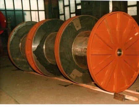 Tamburi metalici si bobine pentru infasurare conductori, cabluri si sarme [14]