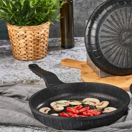 Tigaie granit cu capac 20 cm [2]