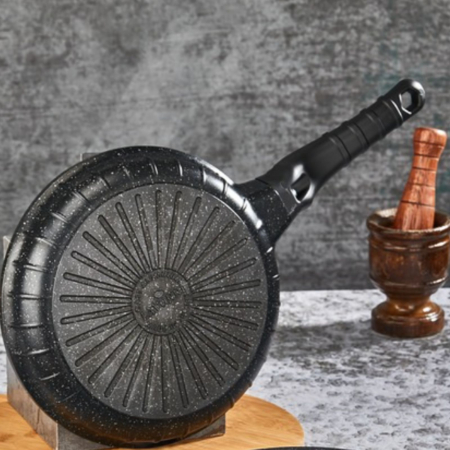 Tigaie granit cu capac 20 cm [1]