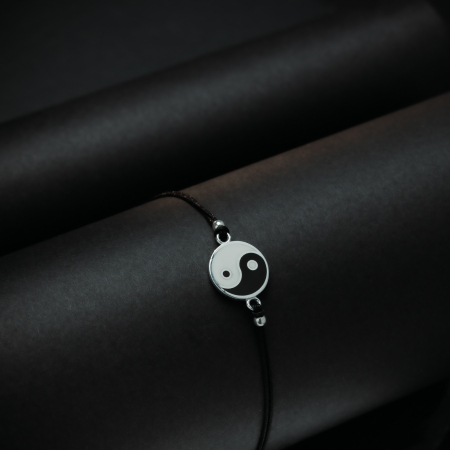 Bratara reglabila din snur textil negru, bilute din argint si accesoriu " Yin si Yang " din argint 925,  Sonis Silver [1]
