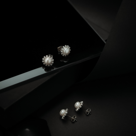 Cercei din argint 925 rodiat , Piatra: perla de laborator  si zirconia fatetata, Culoare: alb si transparent, Sonis Silver [1]