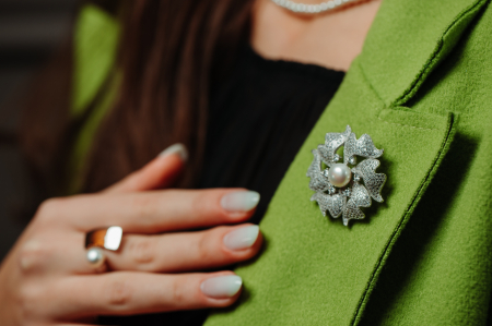 Brosa din argint 925 rodiat, Piatra: perla de laborator , zirconia fatetata si cubic zirconia,  Culoare: transparent, alb, Sonis Silver [3]