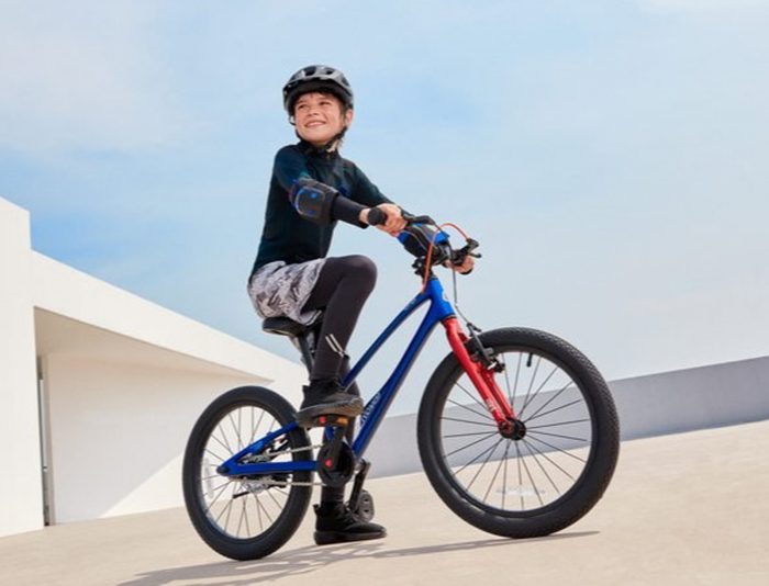 Bicicleta copii 18" ROYAL BABY EZ Space Shark, pedalier detasabil/suport picioare, varsta 5-7 ani [14]