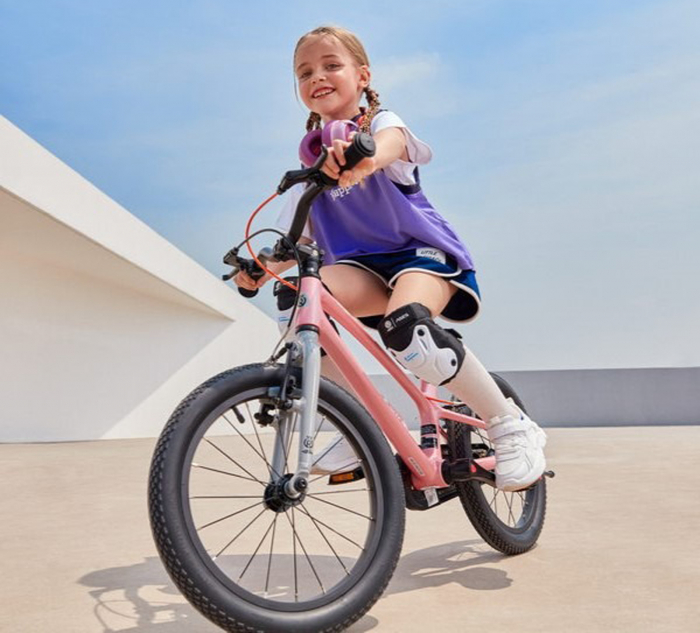 Bicicleta copii 18" ROYAL BABY EZ Space Shark, pedalier detasabil/suport picioare, varsta 5-7 ani [12]