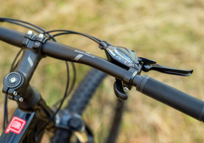 Bicicleta MTB-HT 29" KROSS Hexagon 5.0, cadru aluminiu 17", manete secventiale, frane hidraulice, 24 viteze, negru/galben [13]