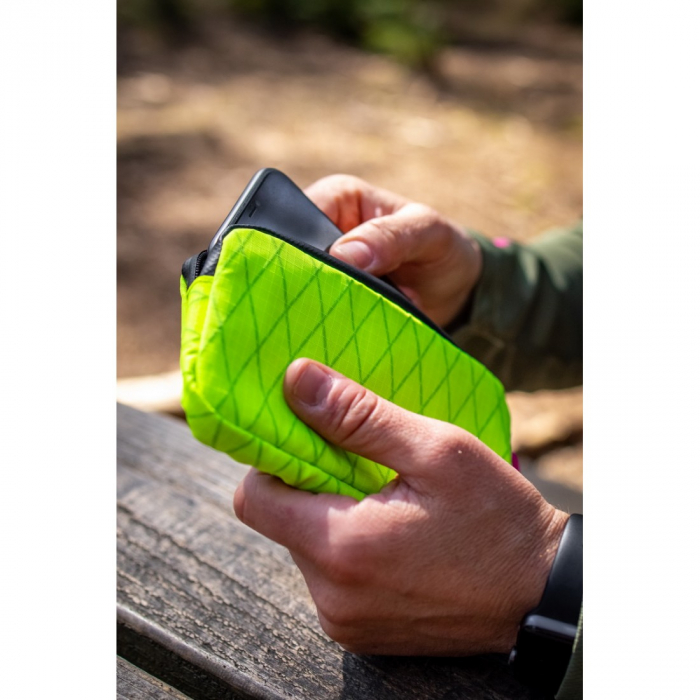 Borseta Muc-Off Essentials Impermeabila Hi-Vis [6]