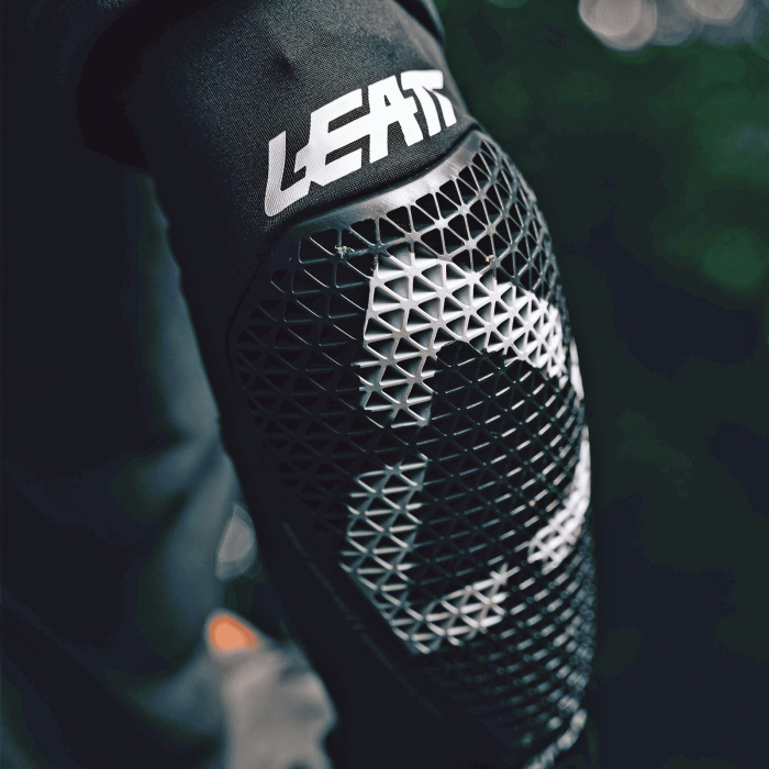 Protectii cot LEATT ReaFlex [4]