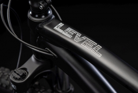 Bicicleta MTB-HT 29" KROSS Level LTD, cadru aluminiu 17", manete secventiale, frane hidraulice, 18 viteze, negru/gri [21]