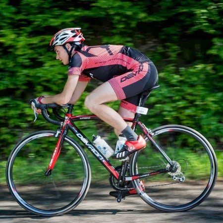 Bicicleta Road 28" DEVRON Urbio R4.8, cadru aluminiu 22", manete ergopower, frane V-Brake, 20 viteze, negru/rosu [6]