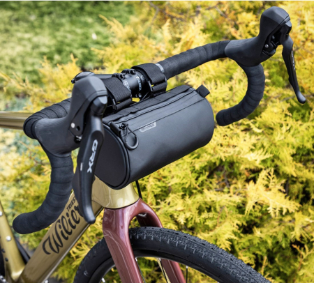 Geanta pentru ghidon 0.9L FORCE Neky, neagra [3]