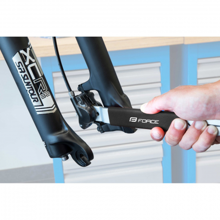 Scula FORCE pentru indreptarea discului si departarea placutelor [1]