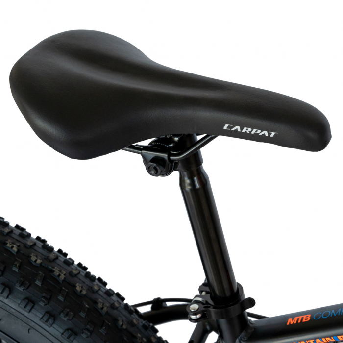 Bicicleta MTB-Fat Bike Carpat, Shimano SL-TX30 21 Viteze, Cadru Aluminiu 6061, Roti 26 Inch, Frane Hidraulice Disc, Carpat Aventus CSC26/00H, Negru cu Design Portocaliu/Albastru [4]