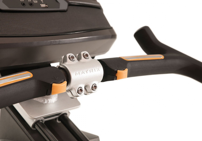 Bicicleta fitness MATRIX U30 XER [3]