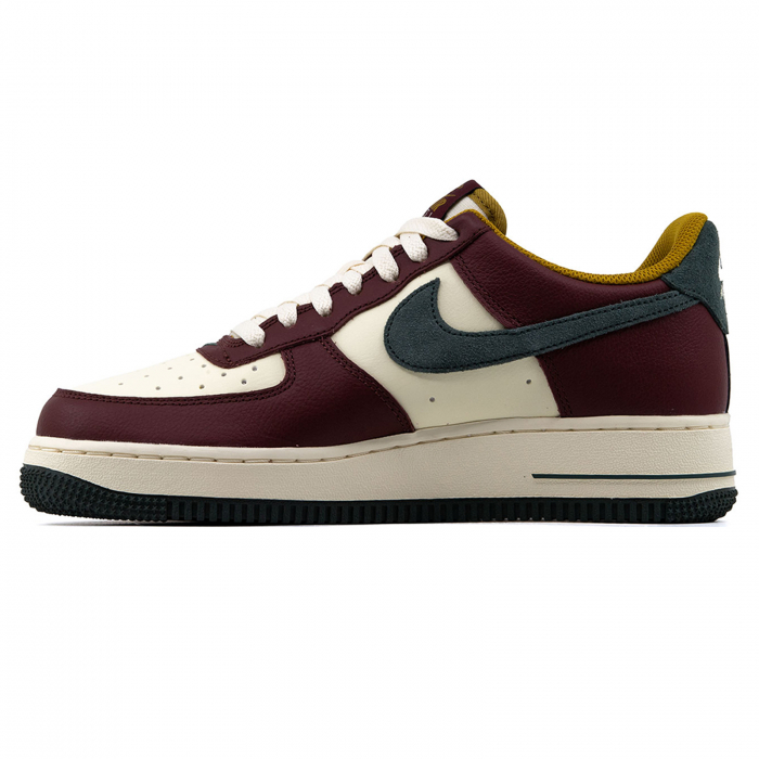 Nike Air Force 1 '07 LV8 [2]