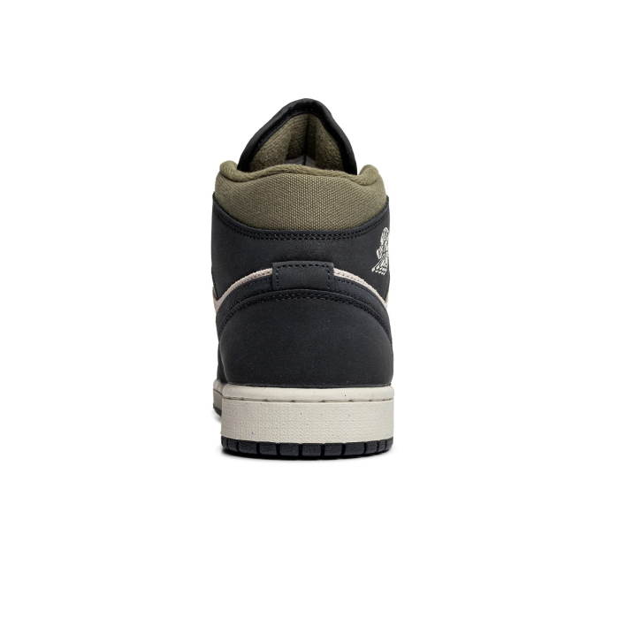 AIR JORDAN 1 MID SE [3]