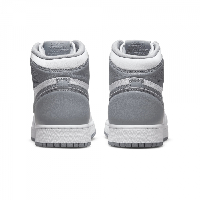 AIR JORDAN 1 RETRO HIGH OG [4]