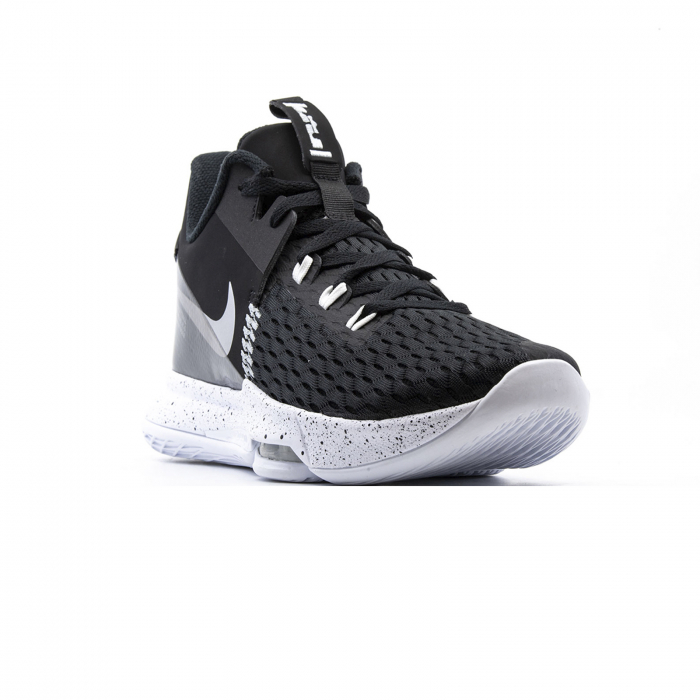 Lebron Witness V [3]