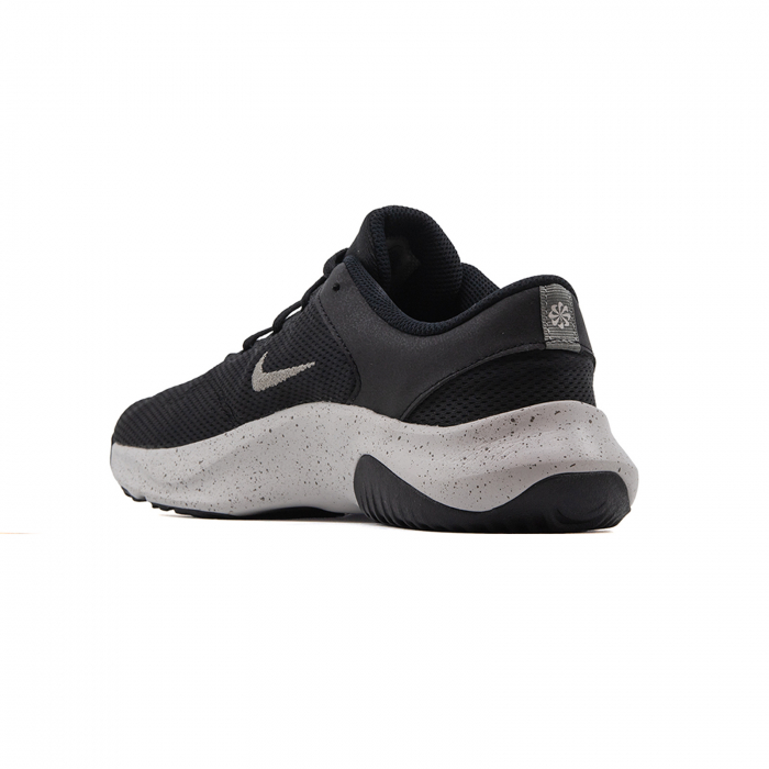 Nike Legend Essential 3 NN [4]