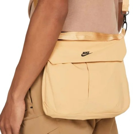 M NSW TECH PACK UL VEST 365 [4]