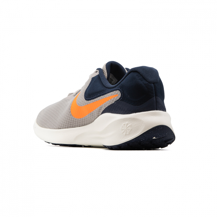 Nike Revolution 7 [4]