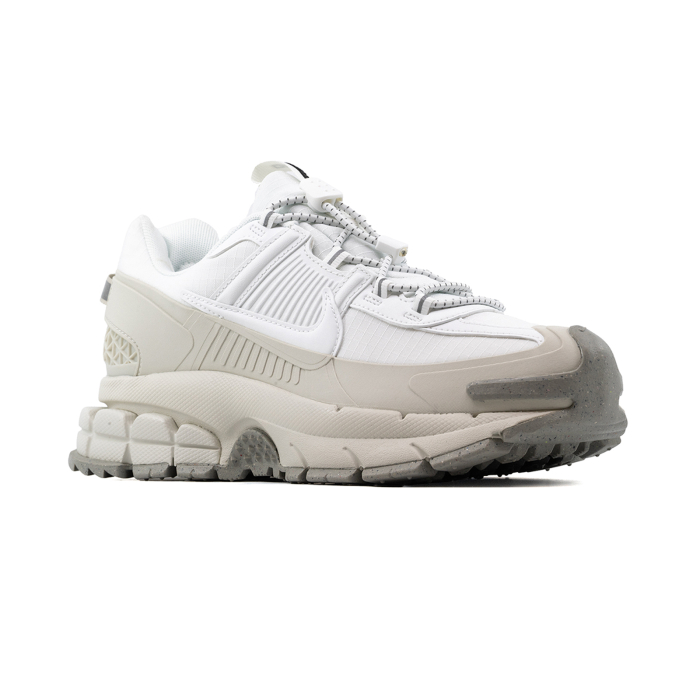 NIKE ZOOM VOMERO ROAM [3]